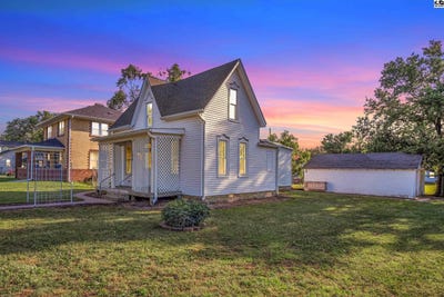 /international/us/104-s-highland-st-assaria-ks-110108912732/