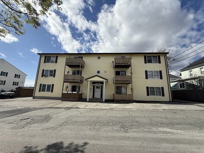 /international/us/24-larch-st-new-bedford-ma-110107463279/