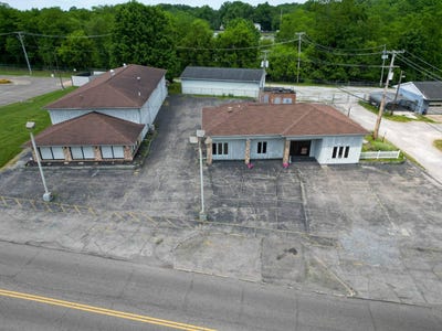 /international/us/104-n-canal-st-newton-falls-oh-110108445393/
