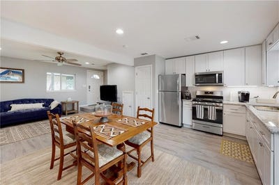 /international/us/513-boyett-street-college-station-tx-110108250829/