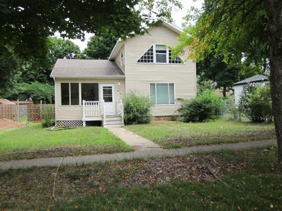 /international/us/415-s-main-street-lawton-mi-110101052531/