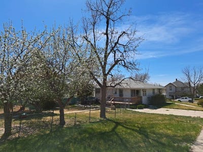/international/us/451-w-4th-street-chadron-ne-110108875580/