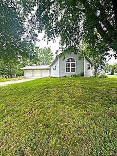 /international/us/426-n-1st-street-ogden-ia-110100816410/