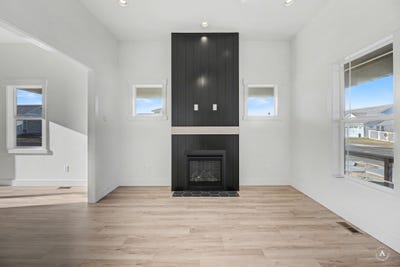 /international/us/2905-adam-run-avenue-helena-mt-110103499033/