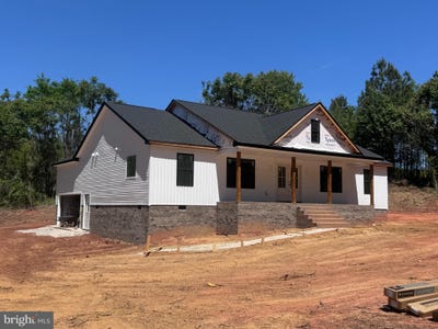 /international/us/16061-jefferson-highway-bumpass-va-110107585477/