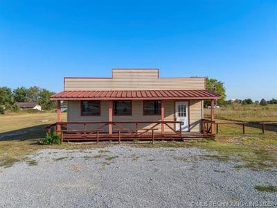 /international/us/20105-e-highway-20-street-claremore-ok-110098659994/