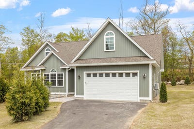 /international/us/293-sterling-drive-laconia-nh-110100982511/