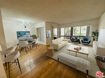 /international/us/6250-buckingham-pkwy-culver-city-ca-110108916226/