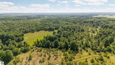 /international/us/parcels-a-d-sands-road-kingsley-mi-110100445146/?lang=en