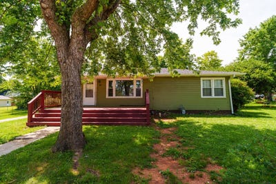 /international/us/407-w-4th-st-livingston-tn-110108888297/