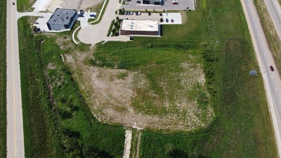 /international/us/6501-boulder-brook-court-dubuque-ia-110100309930/
