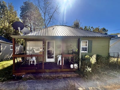 /international/us/108-stagg-street-harrodsburg-ky-110120464924/