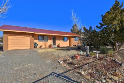 /international/us/415-irene-avenue-moriarty-nm-110104954758/