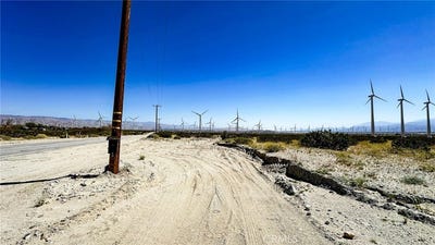 /international/us/8-dillon-road-desert-hot-springs-ca-110106527678/