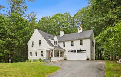 /international/us/2-valley-avenue-falmouth-me-110100777168/?lang=en