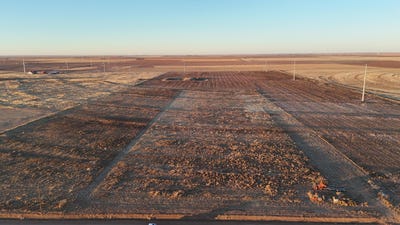 /international/us/1994-county-road-4-wilson-tx-110104913618/