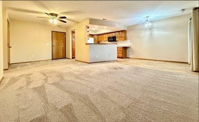 /international/us/403-se-delaware-avenue-ankeny-ia-110120423348/