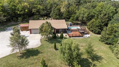 /international/us/28818-w-303rd-street-paola-ks-110108302899/