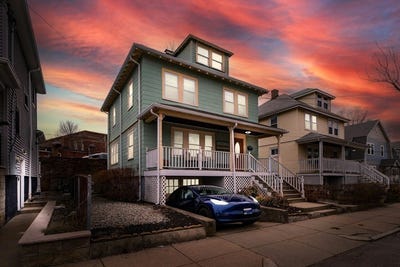 /international/us/14-bothwell-rd-boston-ma-110106694243/