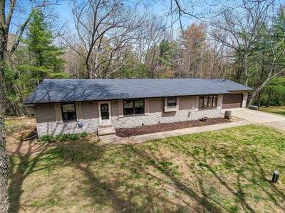 /international/us/6722-oconto-river-shores-lane-oconto-falls-wi-110107922989/