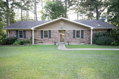 /international/us/630-elm-court-monticello-ar-110109545555/