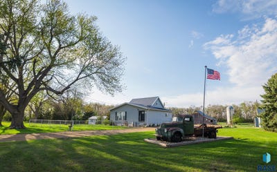 /international/us/44722-262nd-st-canistota-sd-110107775382/