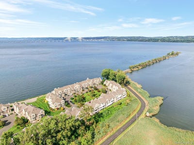 /international/us/212-devries-court-piermont-ny-110108171460/