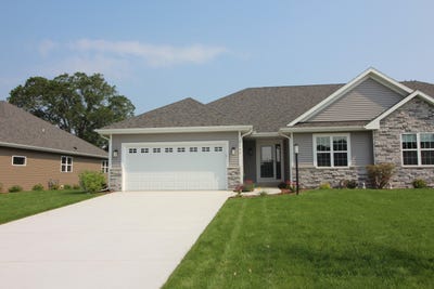 /international/us/5240-briarwood-cir-racine-wi-110101310843/