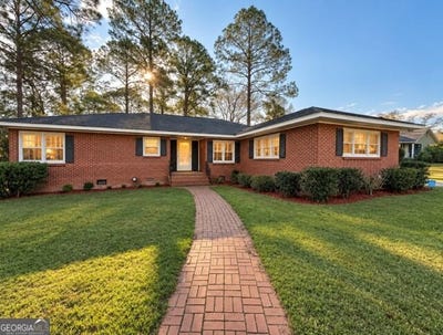 /international/us/1221-ridge-avenue-n-tifton-ga-110106253600/