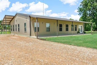 /international/us/550-county-road-35400-sumner-tx-110100702958/