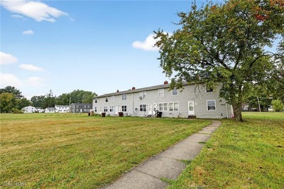 /international/us/9607-community-road-windham-oh-110102705936/