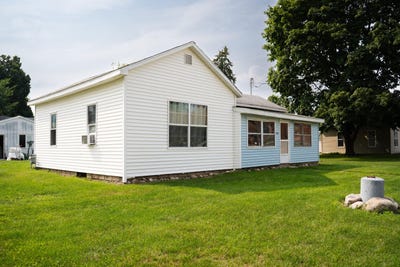 /international/us/2856-bird-lake-road-s-osseo-mi-110101365355/?lang=en