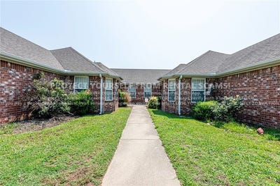 /international/us/245-ravenwood-road-siloam-springs-ar-110108416529/