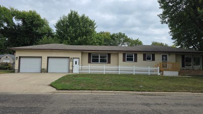 /international/us/500-n-minnesota-street-marshall-mn-110110087072/