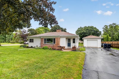 /international/us/104-e-third-ave-elkhorn-wi-110108917656/