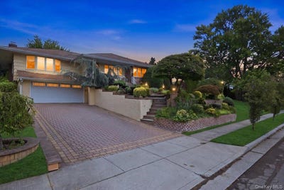 /international/us/47-royal-way-manhasset-hills-ny-110110368723/