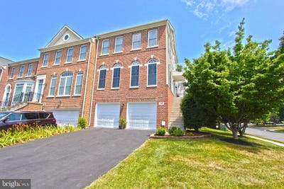 /international/us/4083-walnut-cove-circle-fairfax-va-110109137299/