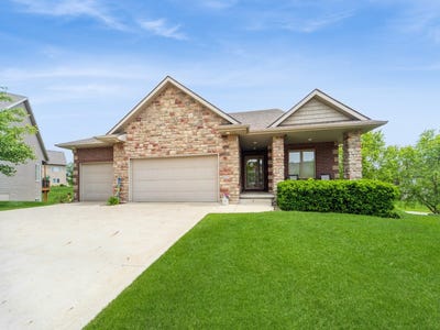 /international/us/4275-nw-166th-circle-clive-ia-110099886648/