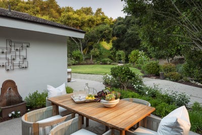 /international/us/1102-plaza-del-monte-santa-barbara-ca-110108815367/