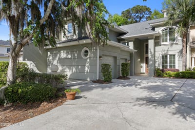 /international/us/266-berwick-drive-hilton-head-island-sc-110107261253/
