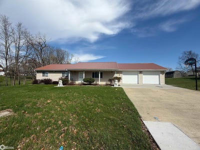 /international/us/1617-s-15th-street-centerville-ia-110107155521/
