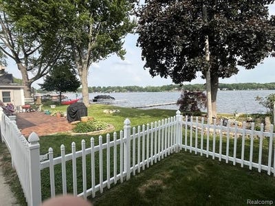 /international/us/1138-lakeview-drive-lake-odessa-vlg-mi-110108843902/