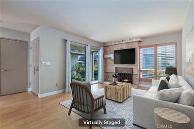 /international/us/13951-falmouth-walk-westminster-ca-110108532125/