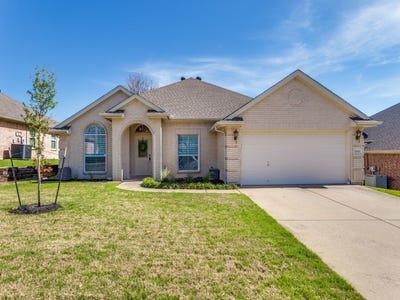 /international/us/10505-stonehill-drive-benbrook-tx-110106539174/