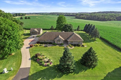 /international/us/n8271-county-road-e-watertown-wi-110101116953/