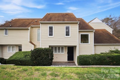 /international/us/1648-hollow-drive-charlotte-sc-110106182481/