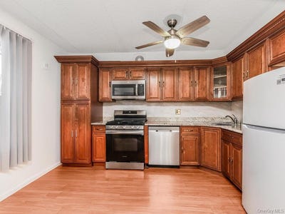 /international/us/3350-14th-street-astoria-ny-110105115939/