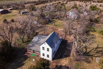 /international/us/2216-e-ford-valley-center-ks-110106530127/