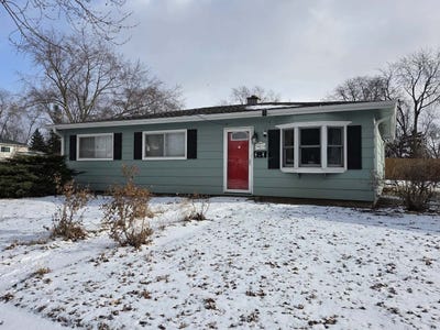 /international/us/601-ridgewood-road-streamwood-il-110104950378/