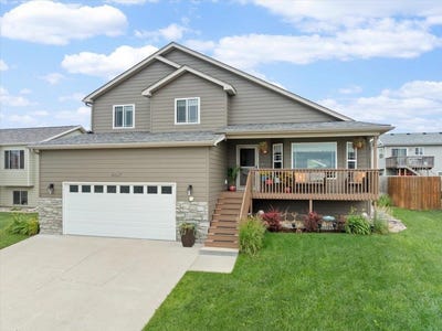 /international/us/6647-cambridge-place-summerset-sd-110100780539/